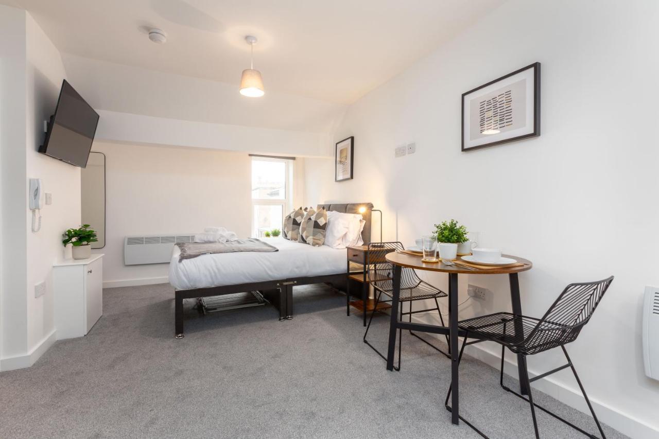 Charles Alexander Short Stay - Charnley House Apartments 블랙풀 외부 사진