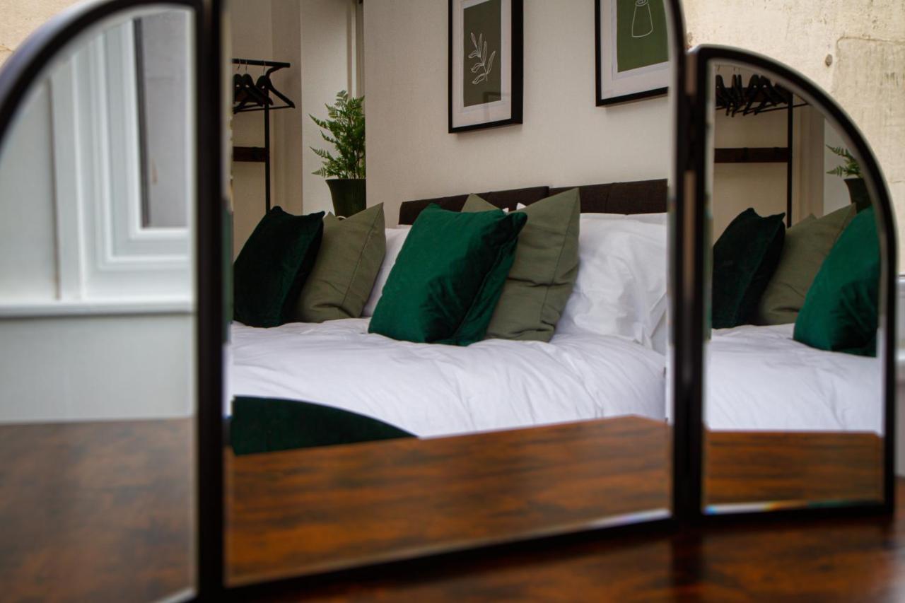 Charles Alexander Short Stay - Charnley House Apartments 블랙풀 외부 사진
