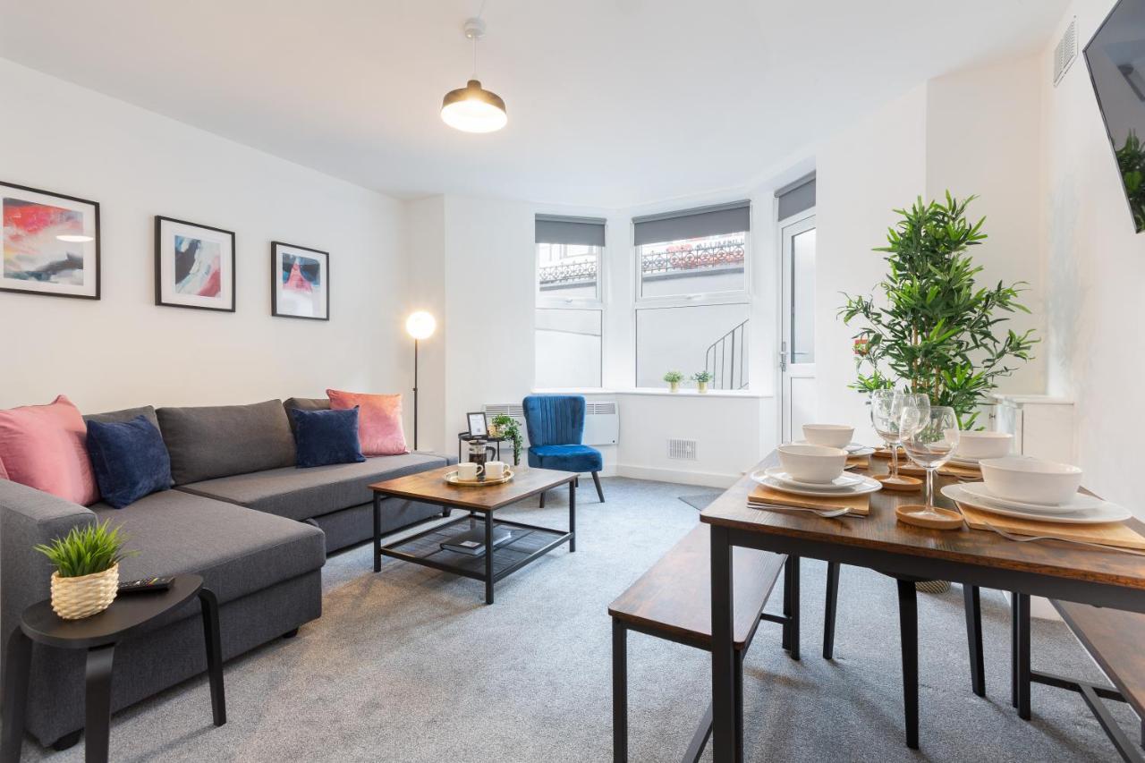 Charles Alexander Short Stay - Charnley House Apartments 블랙풀 외부 사진